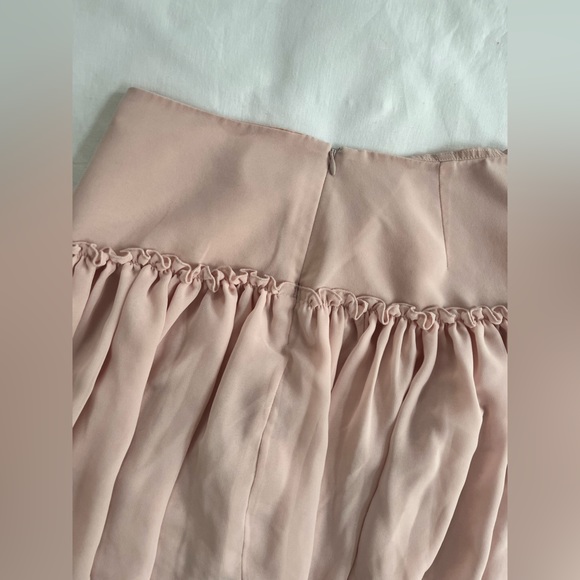 Banana Republic pink flowy spring/summer skirt - Picture 2 of 3
